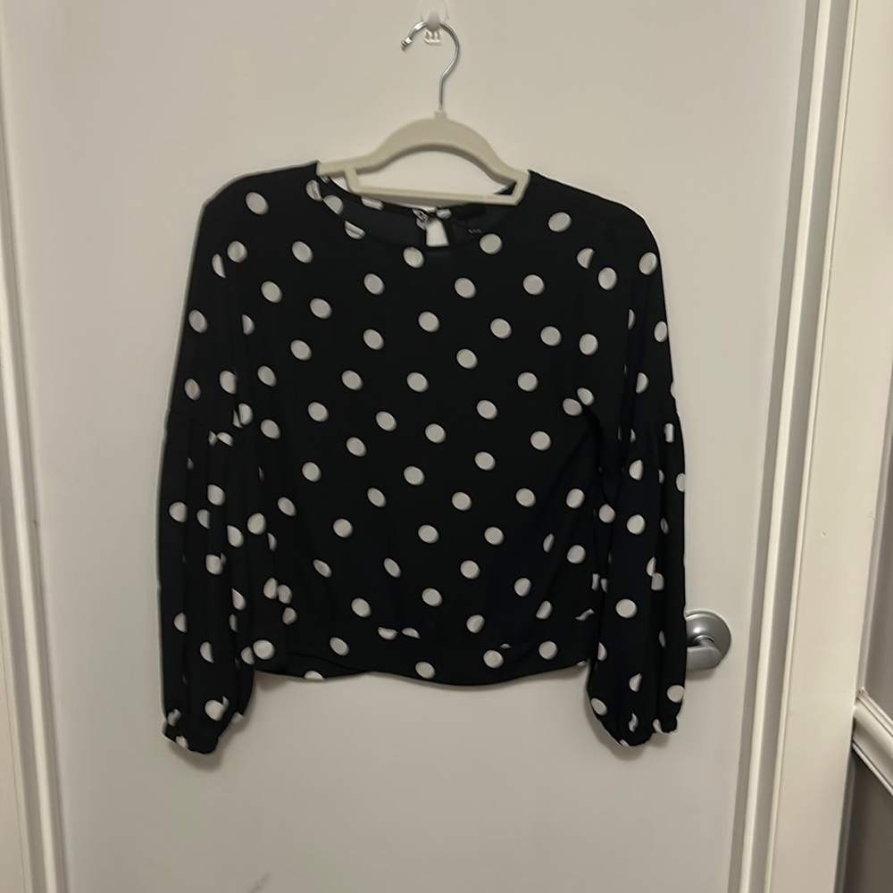 YOUTH XL BLACK AND WHITE POKA DOT BLOUSE